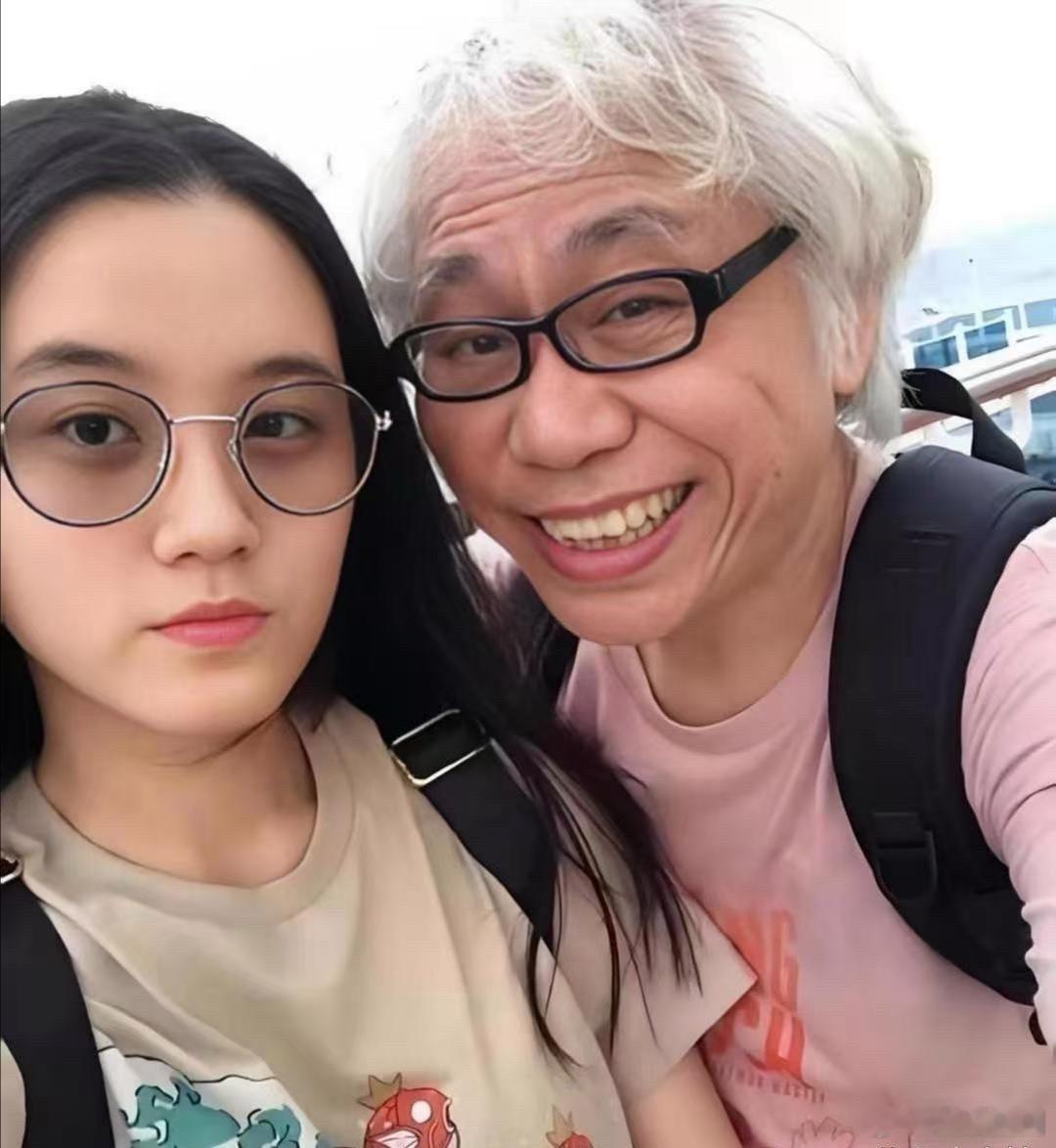 27岁守寡已成过往，如今林靖恩已然三十岁，继承遗产过去三年多，日子早已过得落魄难