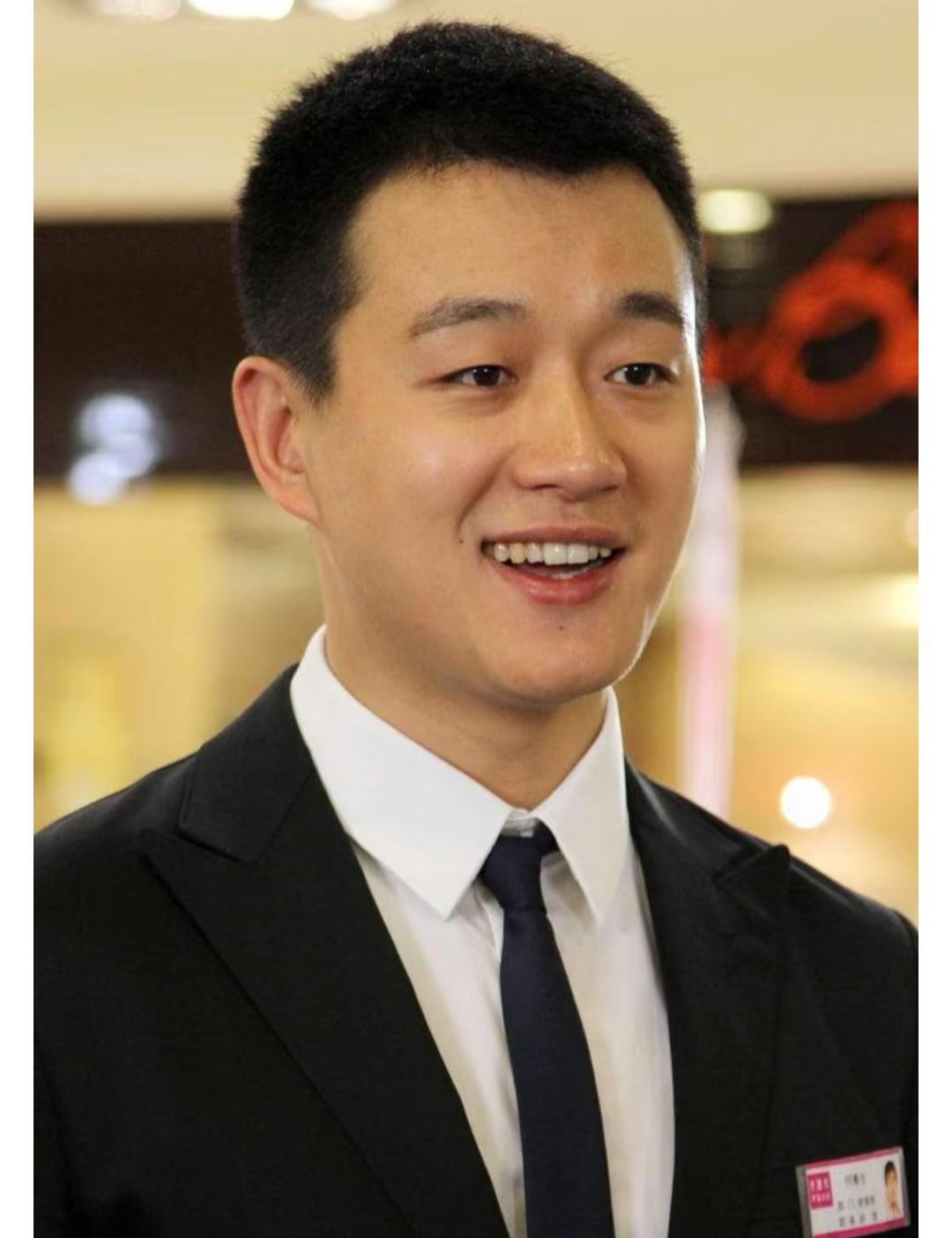 很多人都不知道
其实
演员佟大为身上的1000多个针孔
不是特效，也不是拍戏留下