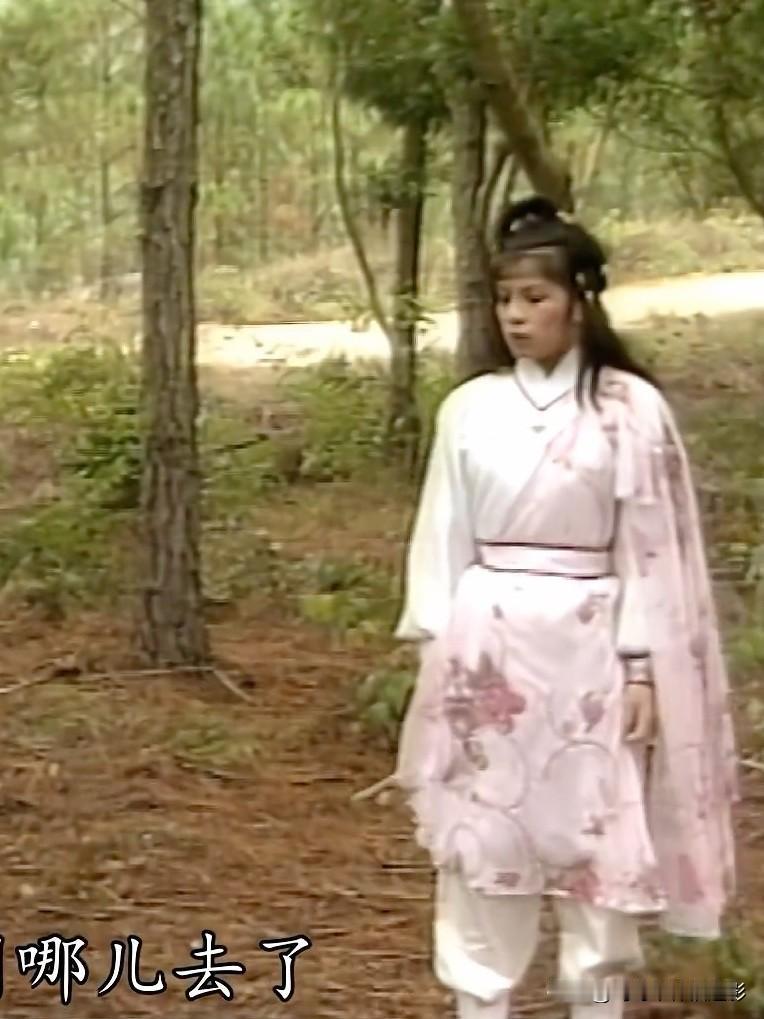 翁美玲之后再无俏黄蓉📽️一看到这身粉白配色的戏服，DNA动了吗？🎵 翁美玲版