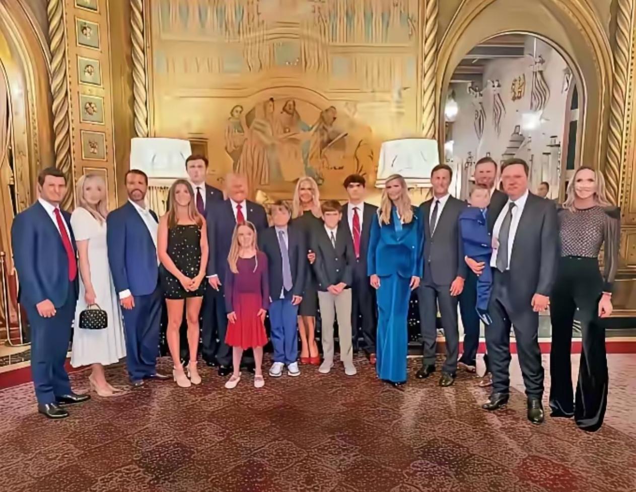 真的是伊朗媒体发的一张“全家福”吗？冤家宜解不宜结，和平弥足珍贵！