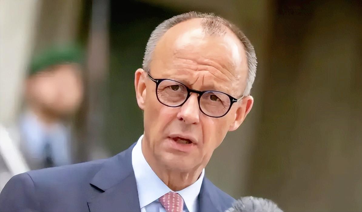 德国总理直接给欧盟泼了一盆冷水，最近欧洲想在俄乌停火后派“多国部队”进驻乌克兰，