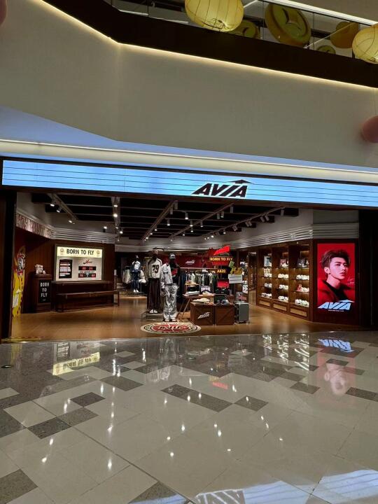 开了开了！！！坤坤代言的新店开业了