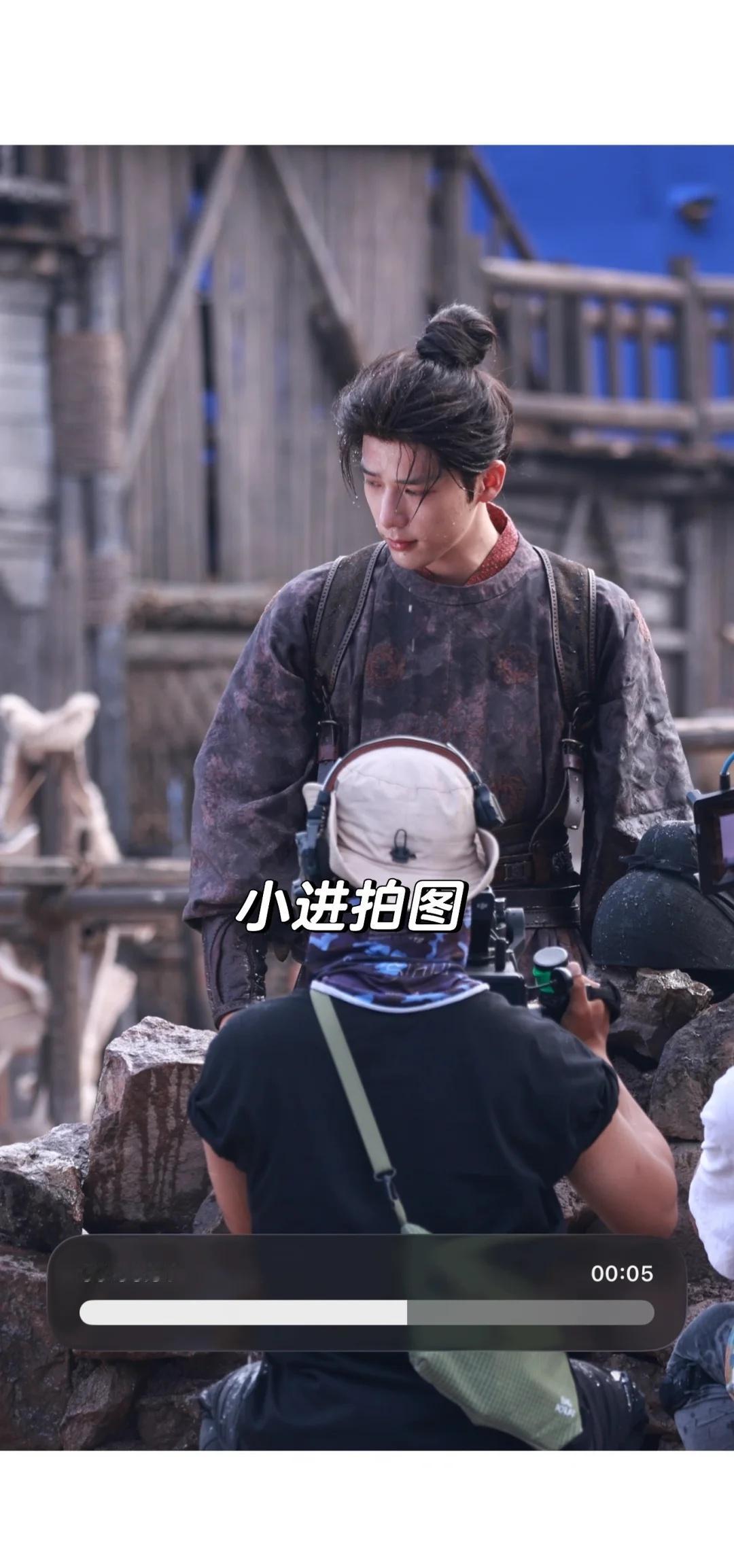 独家官摄，小花猫洗脸啦