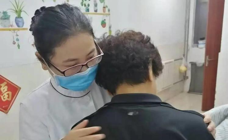 25岁小伙患上尿毒症，靠透析续命，家人哭诉：早和他说过就是不听


李浩宇（化名