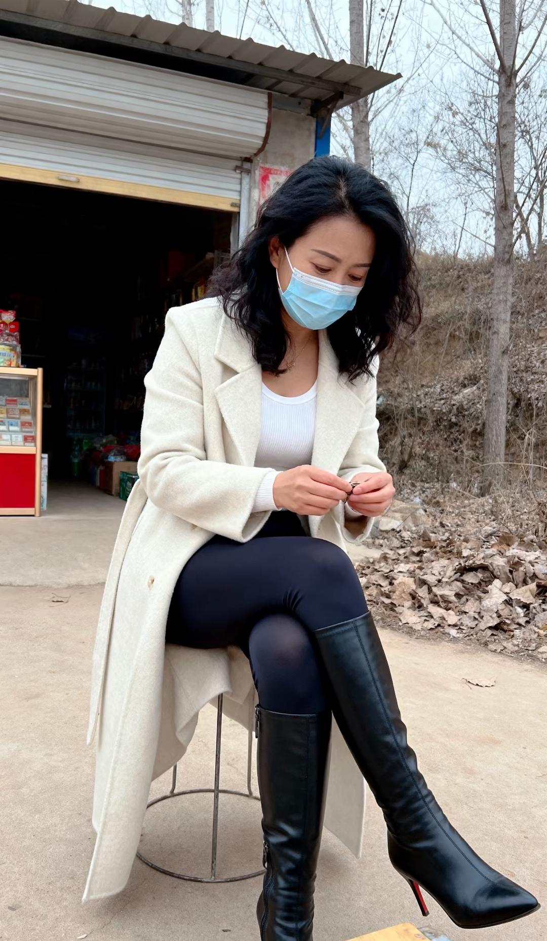 分享一张你最近随拍的照片天冷了，多添衣