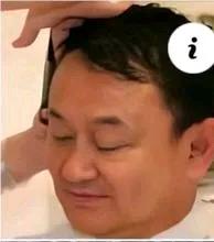 他信就是他信，
过惯了豪奢生活，进了监狱依然还能保持情绪稳定。

那日他信从法院