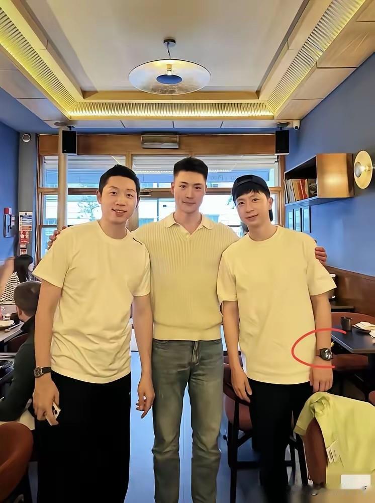 真心奉劝一句，
别去查马龙那块手表的价格！
 
完全超乎常人想象，根本不是单纯用