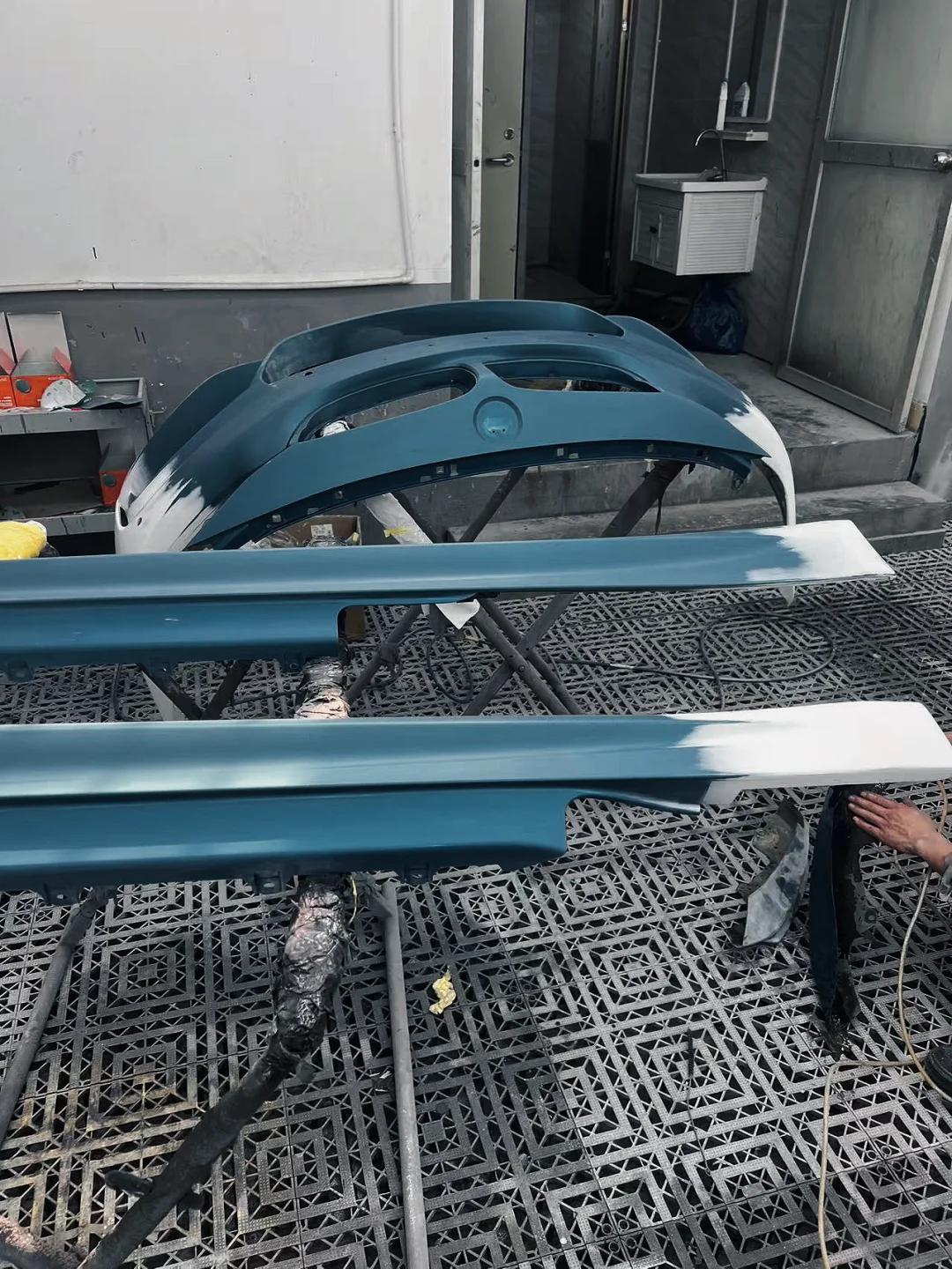 是谁的车还没改好？