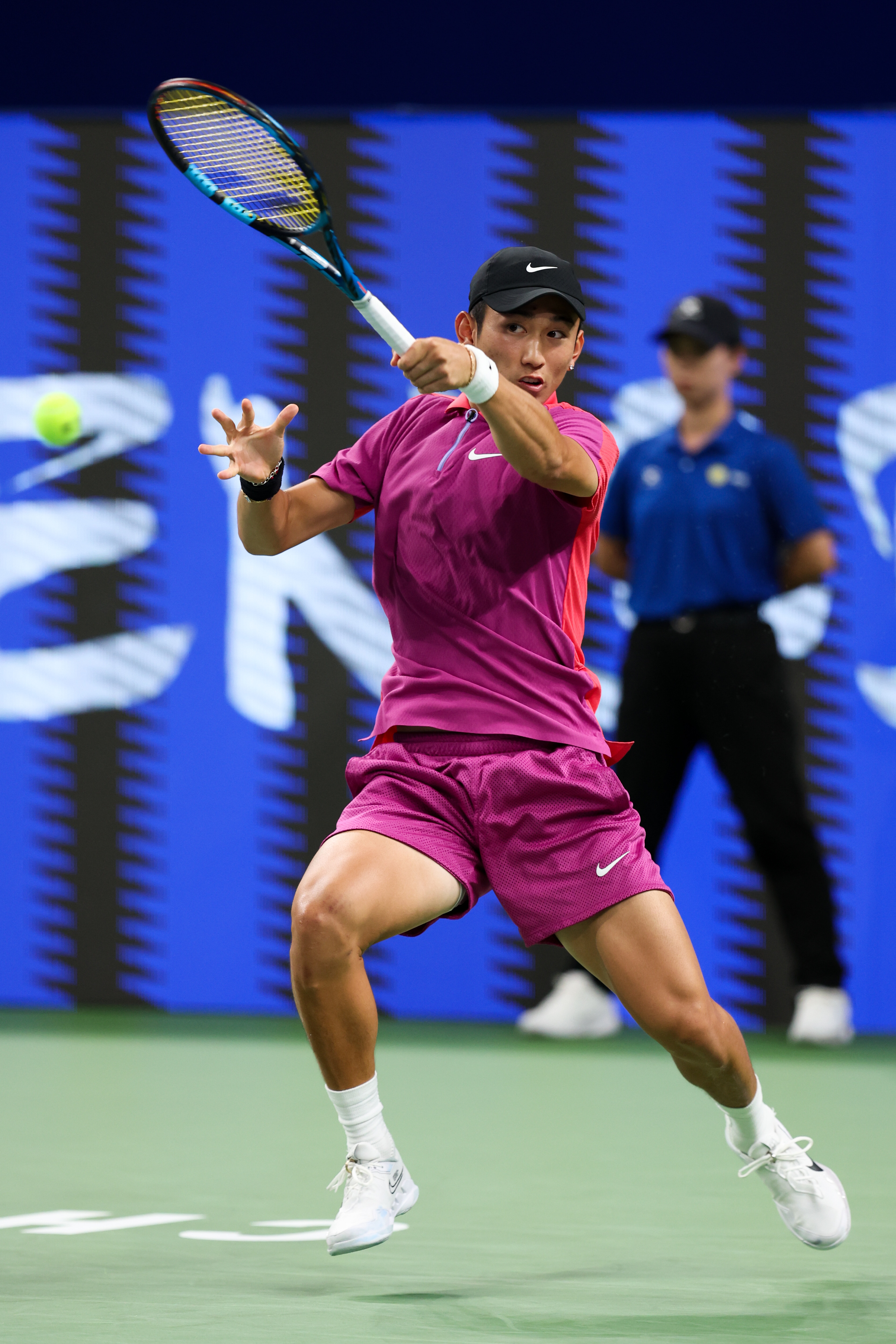 恭喜小商！第一次ATP决赛来啦👏👏👏成都赛男单半决赛，商竣程以6-4/6-