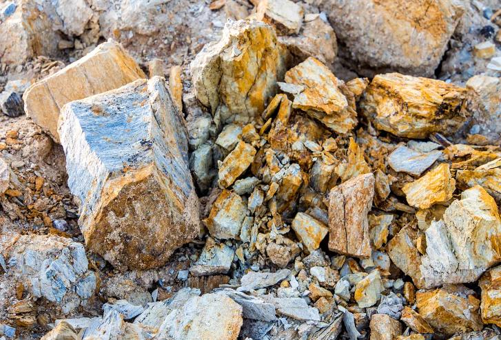 突发转向！稀土出口不卡了？中国这步棋太妙了！
 
4月9日那天，全球供应链的神经