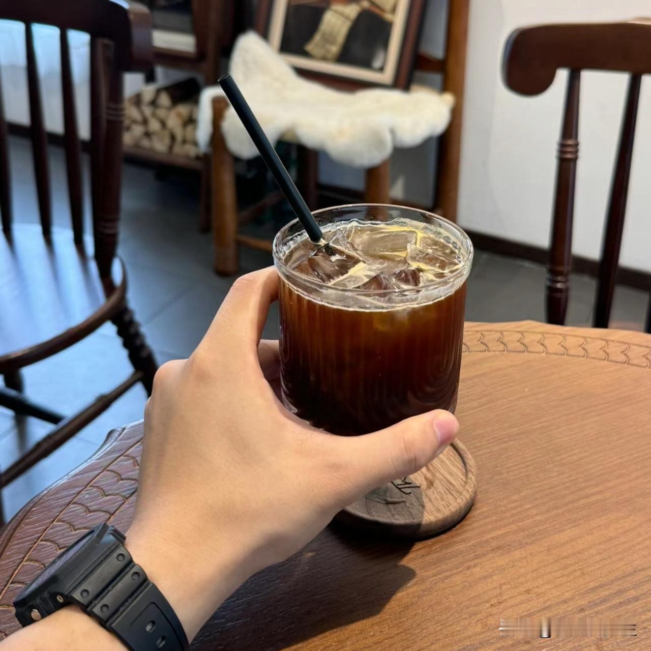 41岁，是个非常尴尬的年纪，如果你出去找工作，到处都会说你年龄大不要你。但如果你