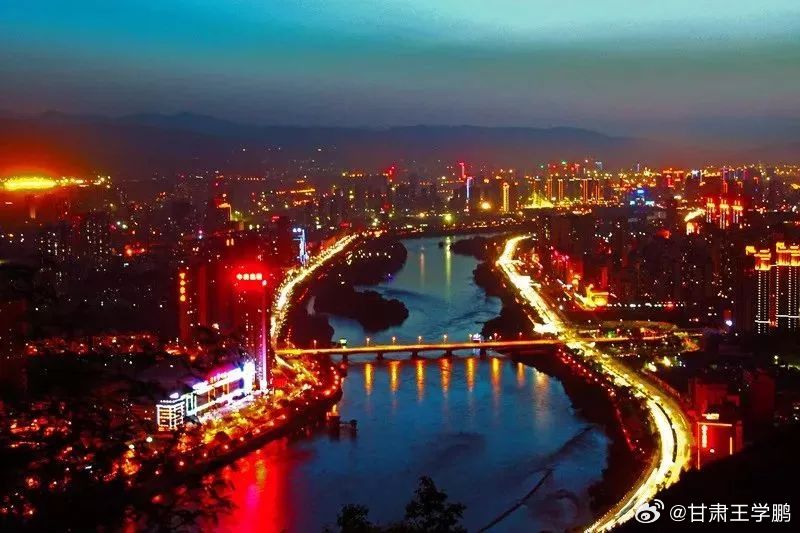 兰州凭什么成为旅游枢纽一条兰州，串联起西北万千风光！以兰州为起点，可以辐射多条王