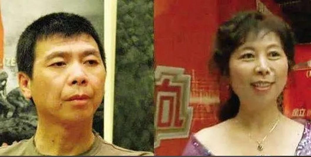 2000年，冯小刚开着300万的豪车，回老家看望瘫痪多年的母亲，已经照顾母亲16