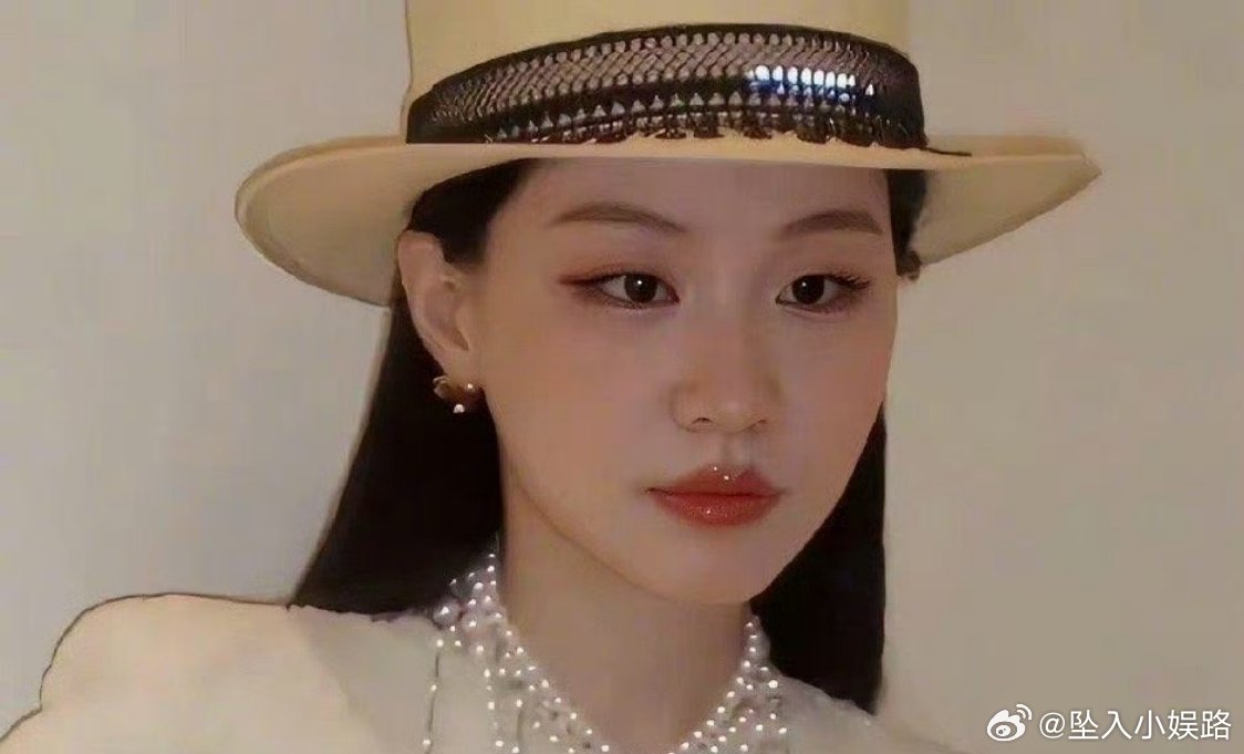 李雪琴化妆和素颜的区别在哪 