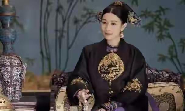 乾隆驾崩留下十位遗妃，最小仅有十三岁，嫁给八十八岁帝王一年便守寡，嘉庆如何化解一