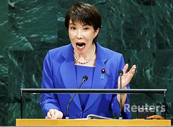 高市既然执意要让日本“再军事化”，那还怕什么“敌国条款”？她跑到联大演讲，危机感