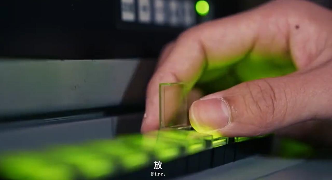 150米深度，潜射导弹？

这也太牛了，而且是牛出天际了。

按照某位军迷的说法