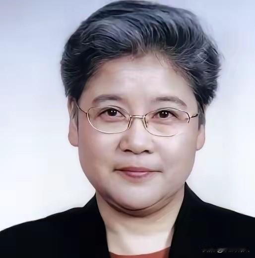 1977年9月，唐闻生被下放到“五七干校”劳动，从此她远离了工作多年的外交系统。