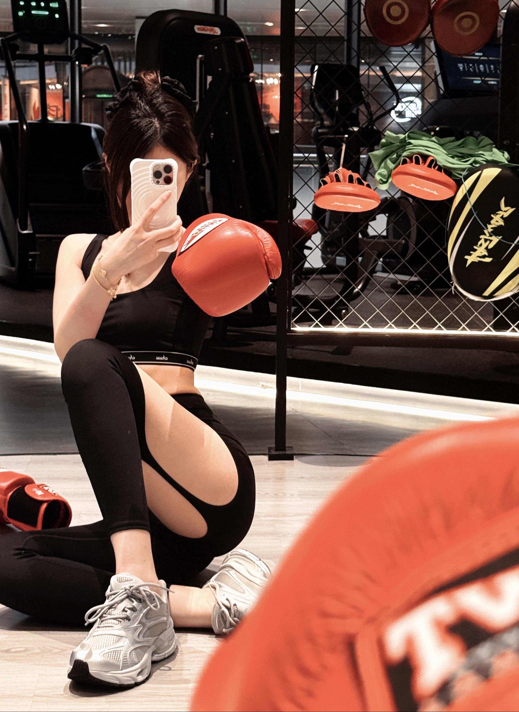素颜打拳。🥊