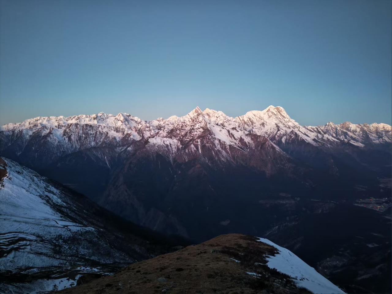 别让时代的悲哀，成为你个人的悲哀。年青人要结婚要生娃
引用的这句话很有力量，它提