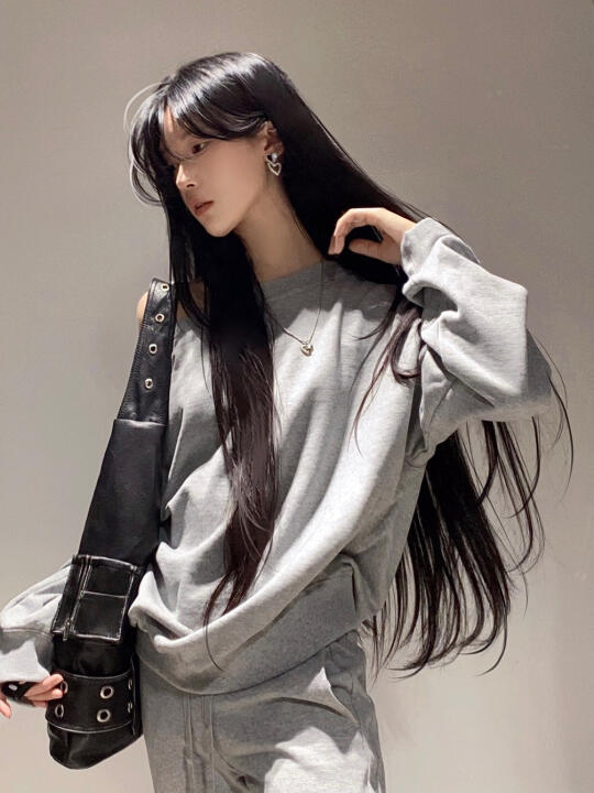 ₊˚  𝚐𝚛𝚊𝚢 ₊⁺★