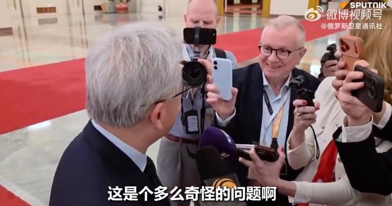 记者问老黄（Jensen Huang），英伟达（NVIDIA）会卖芯片给华为吗？
