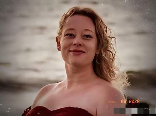 特朗普的移民执法政策，这次真的闯大祸了，这次被当街击毙的美国女子名为蕾妮·古德，