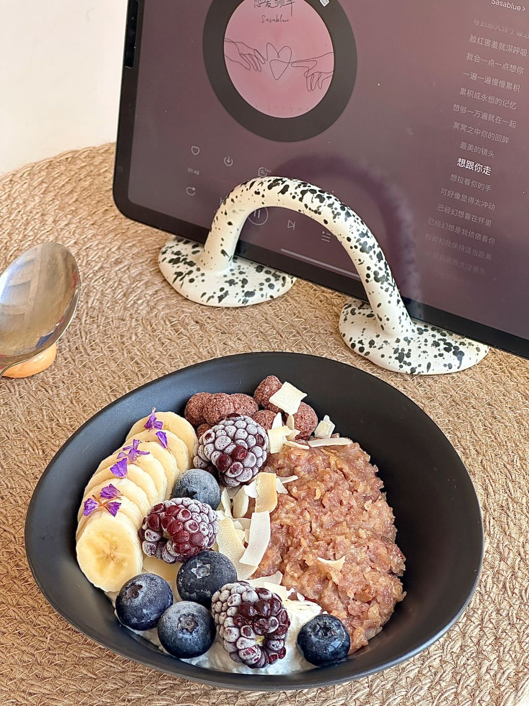 快手早餐｜红枣紫薯燕麦酸奶碗🥣