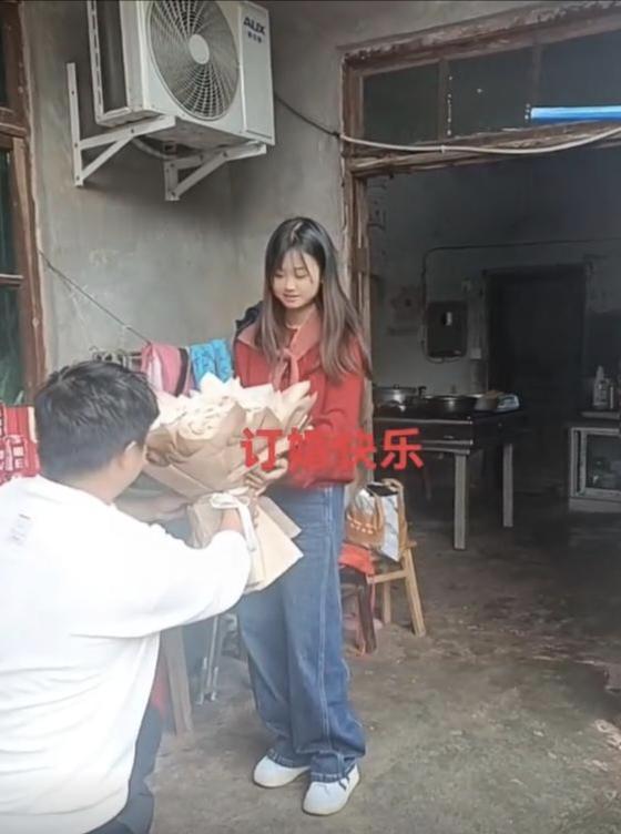 “三十七个未接来电，砸碎了我的订婚梦：酒醒后，承诺能拼回来吗？”

姐妹们，问你