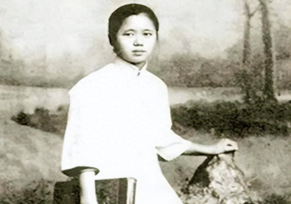 1907年梁启超娶王桂荃为二房，新婚之夜竟开口称可以娶你，却不愿给你名分，这究竟