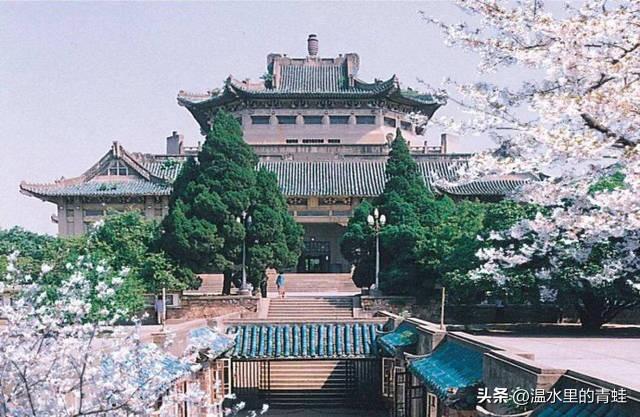 网传武大招生遇冷、分数线大幅跳水？真相到底如何？
 
临近高考志愿填报的关键期，