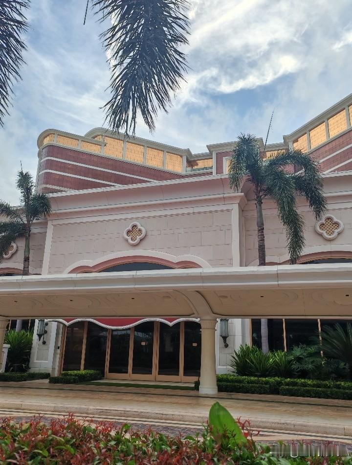 LV为什么不告永利皇宫
这个形状不也和四叶草很像吗？世界顶级酒店 LV 侵权 澳
