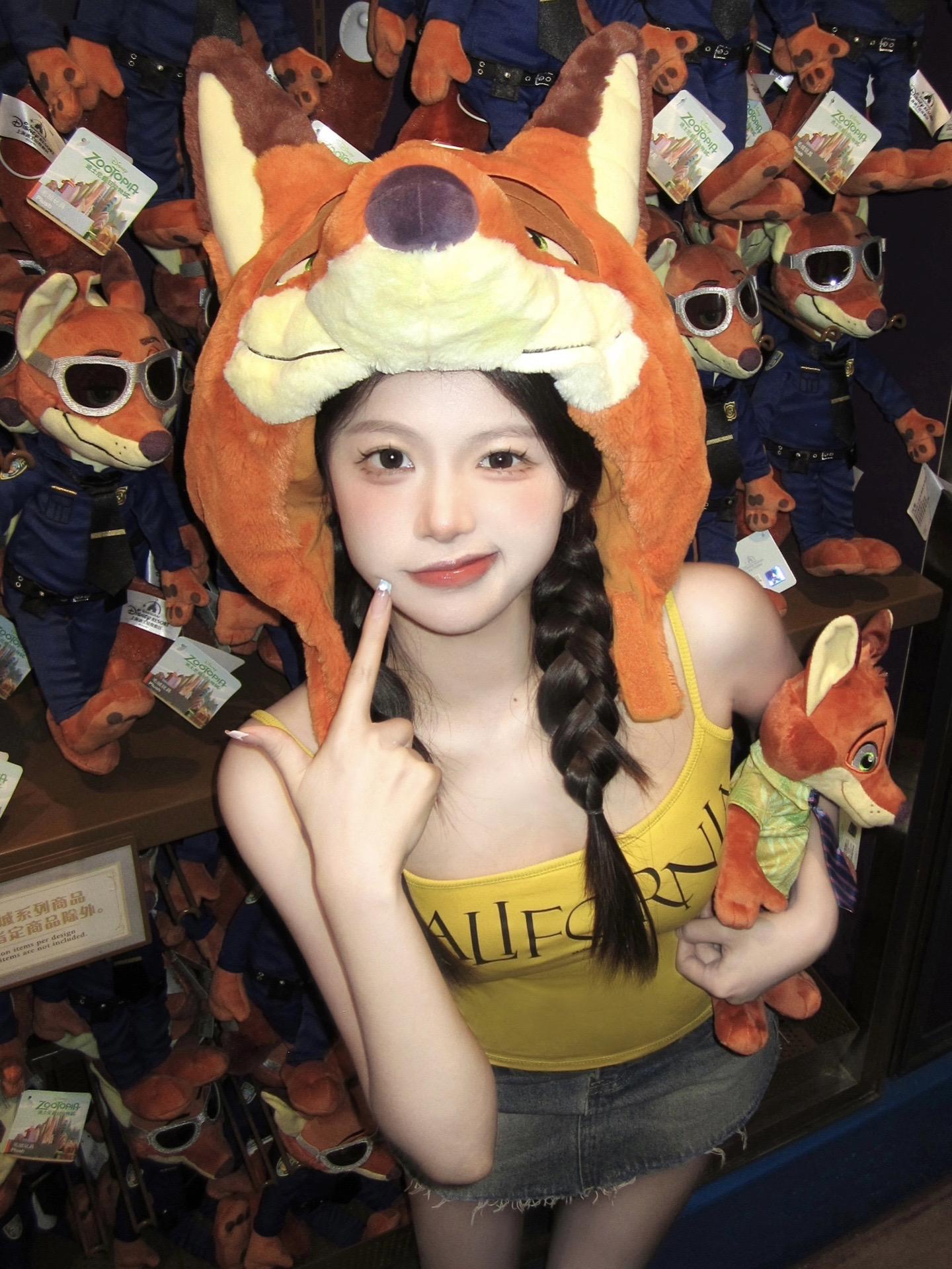 你比光更炙热 所以天天开心 小太阳☀️。