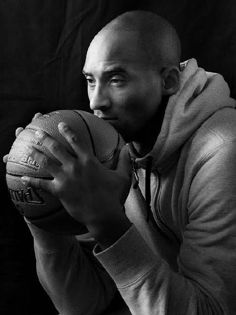 【10年前今天，科比宣布退役，亲爱的篮球成经典】2015年11月30日，湖人传奇