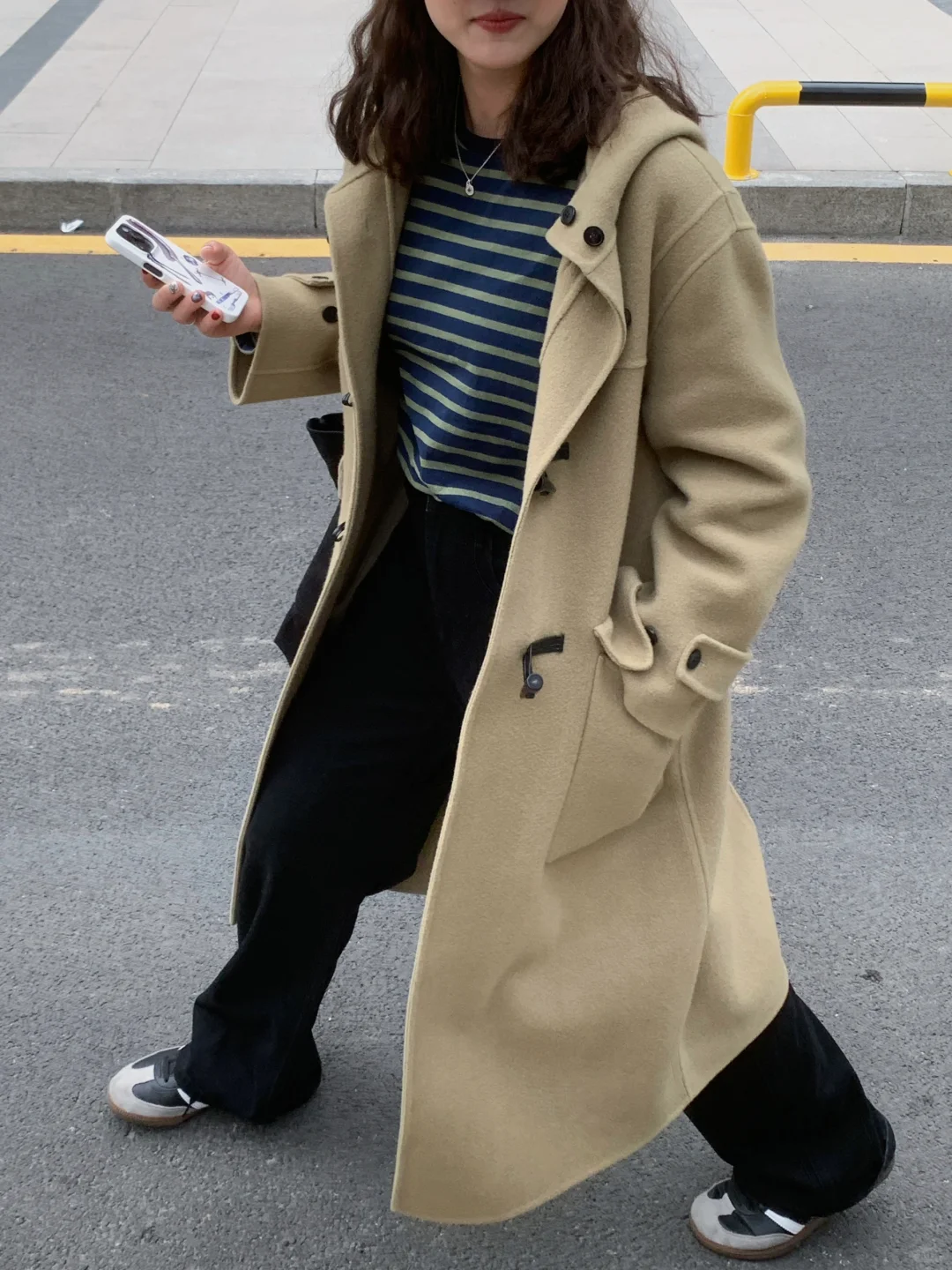 救命！！豆绿色大衣真的太韩了