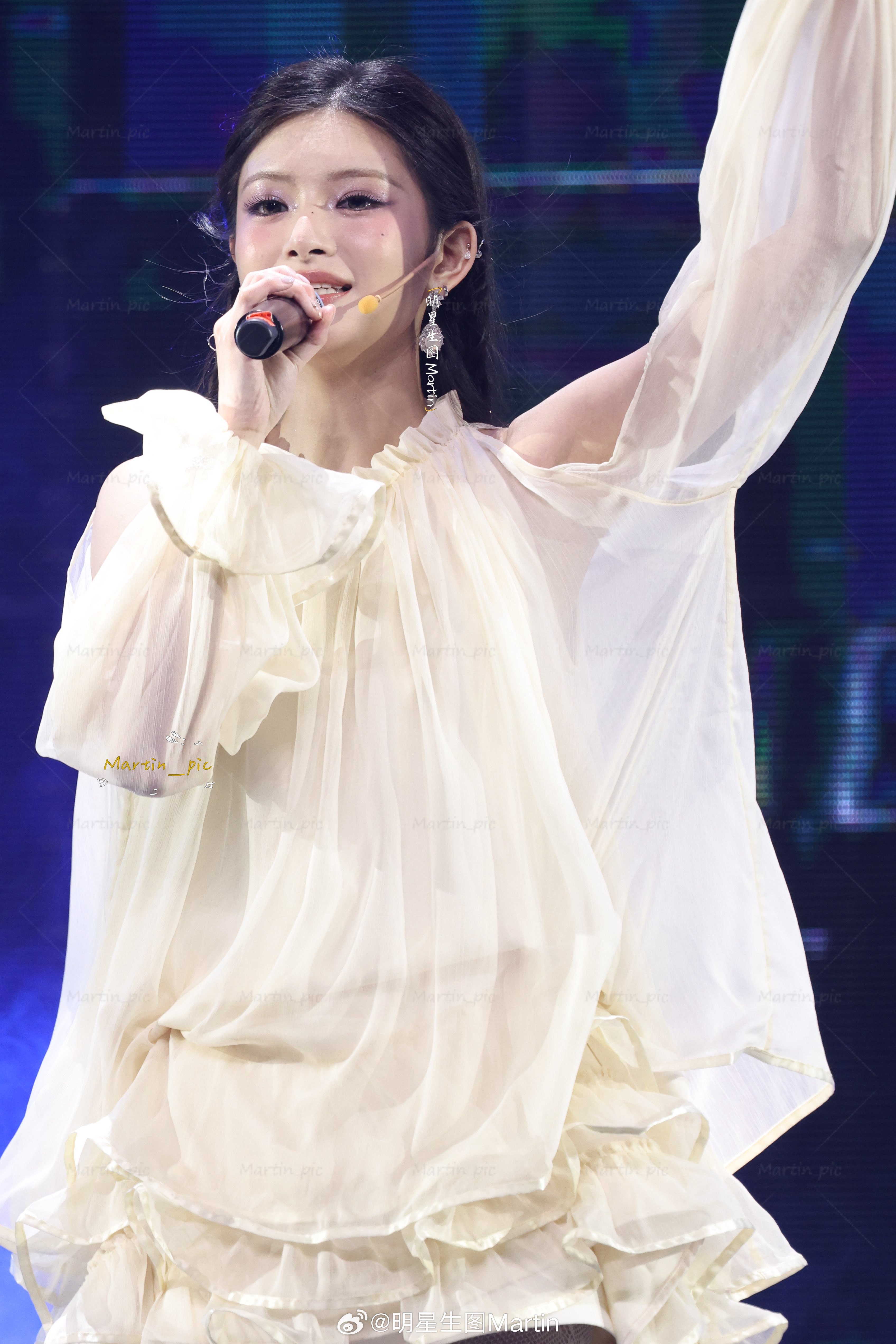王怡人王怡人怡言为定巡演 王怡人 260620巡演舞台生图掉落~白丝美腿鲨疯啦