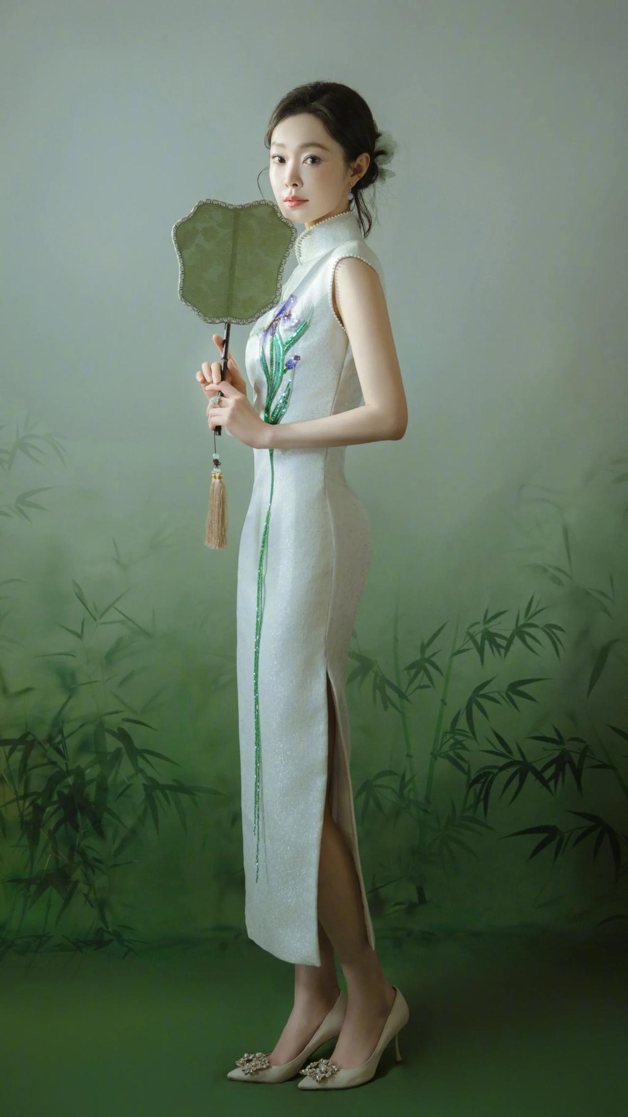 什么样的女人才能称得上有气质? 
佳人如诗