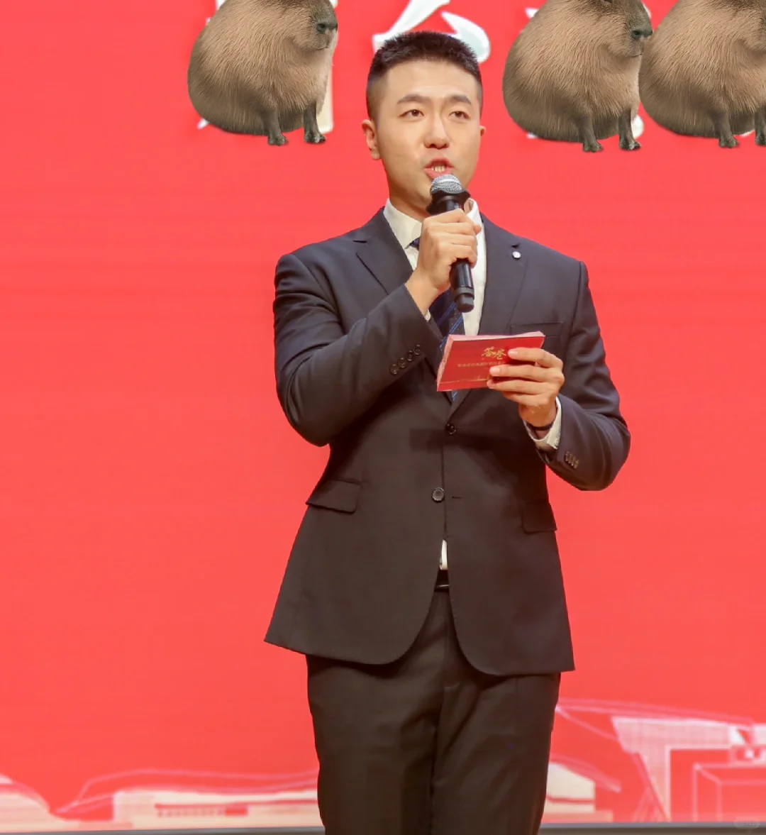 莫问前程凶吉，但求落幕无悔