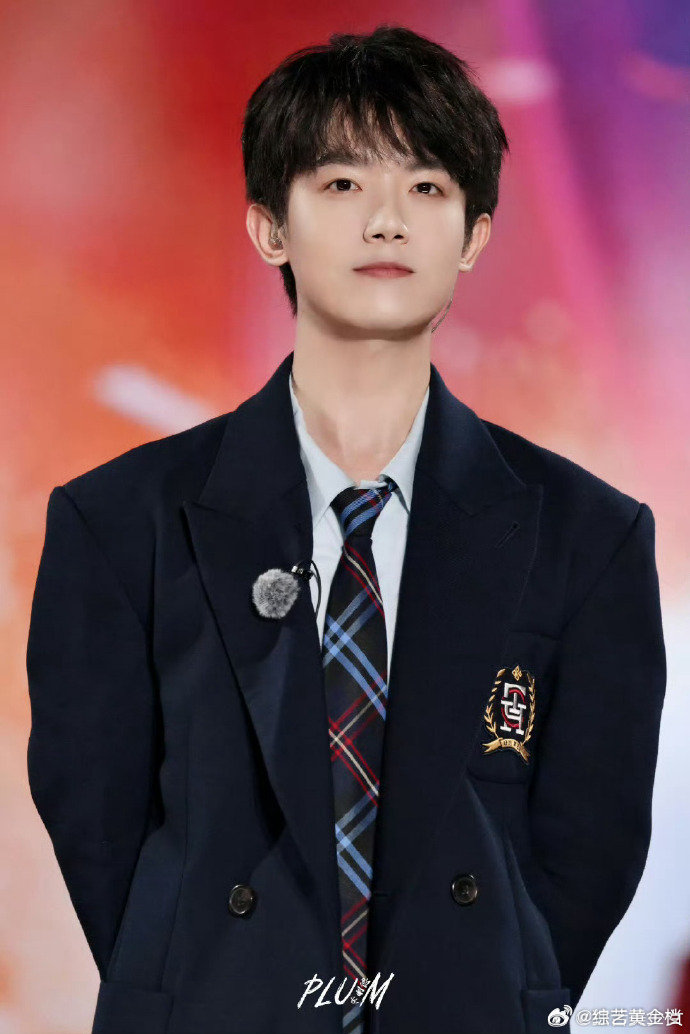 大麦上有李明德  李明德从演员转行歌手 李明德转行歌手，是挑战更是机遇，期待他在