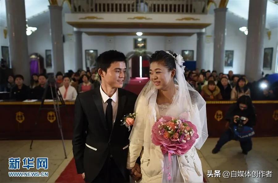 相亲两天订婚竟藏尿毒症，索600万治病被拒拉黑，法院判返7成彩礼引热议
 
相亲