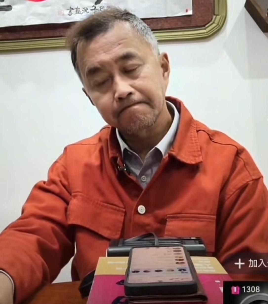 情怀大哥连麦沈巍，表示不能太以物质为标准，刷的礼物多就是真的大哥，刷的礼物少就是