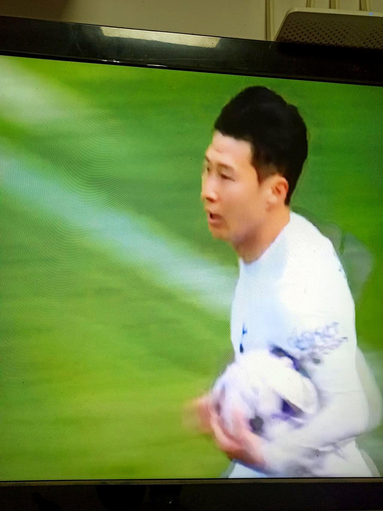 韩国队世界杯前的这场热身赛，看点简直藏都藏不住！  
 

孙兴慜、黄喜灿这俩旅