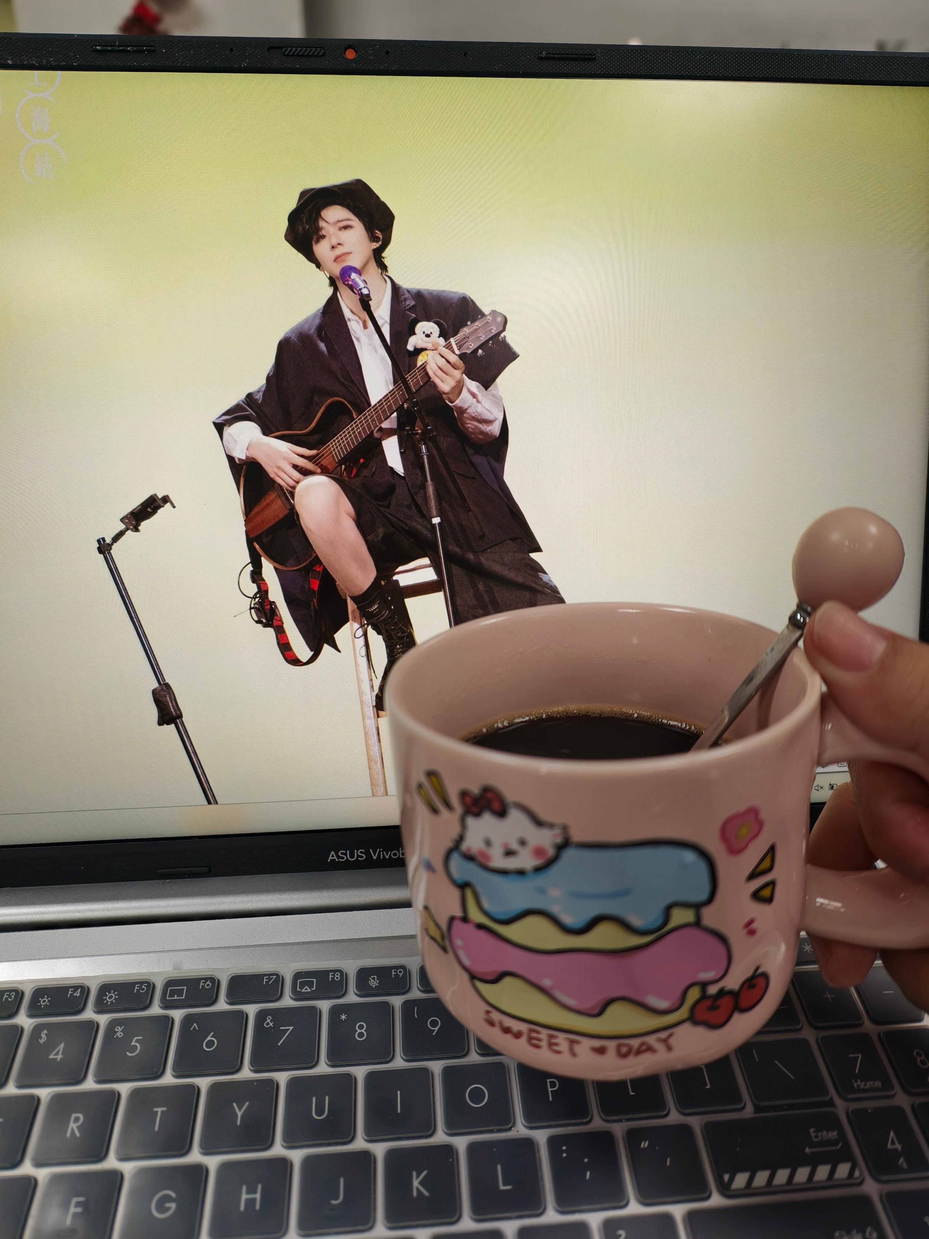 ｜｜午休时刻，喝一杯咖啡，听一首歌！  刘宇宁小贝刘宇宁玫瑰丛生摩登兄弟刘宇宁刘