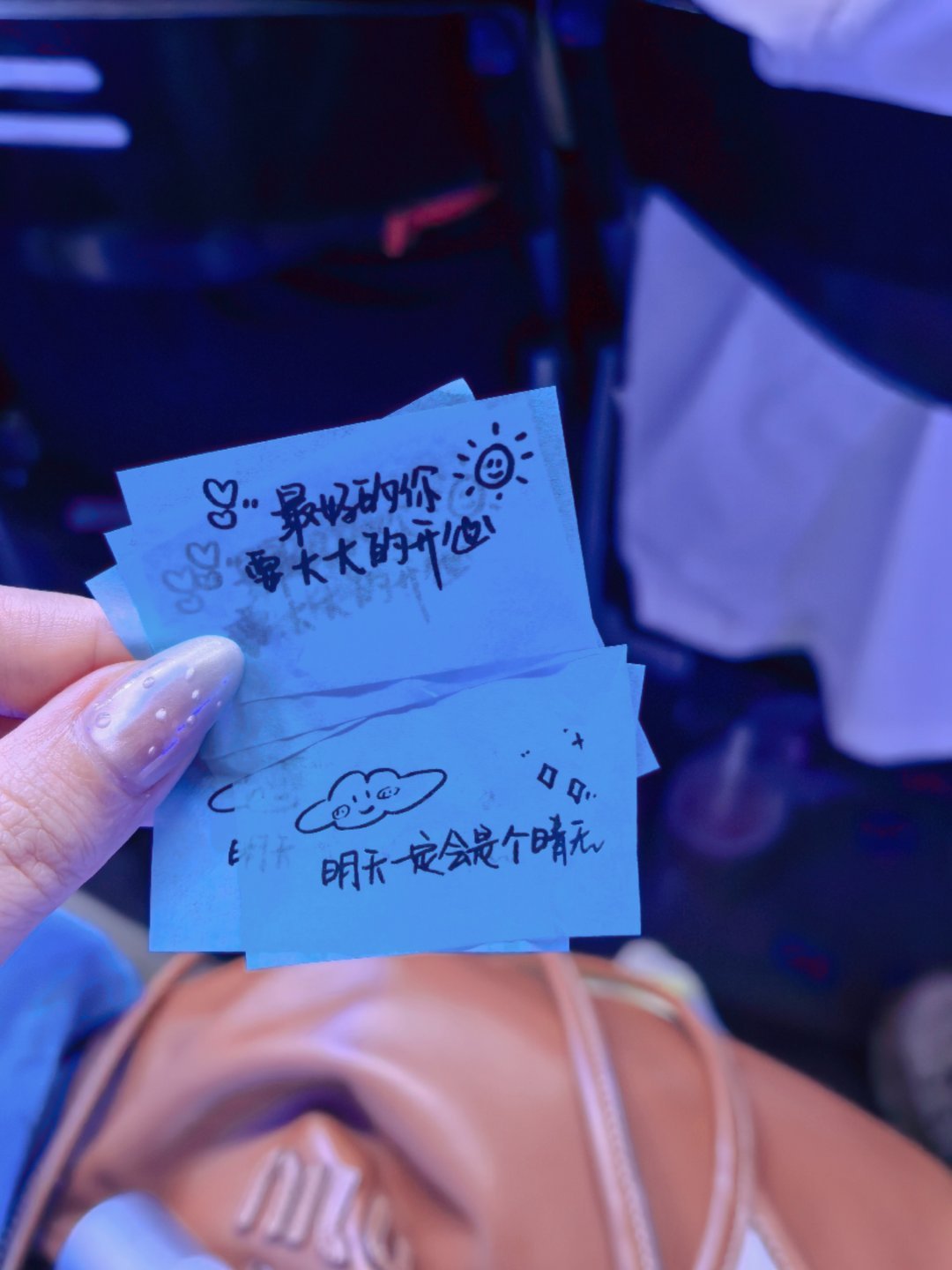 小宝宝好有巧思，彩带上都是她想对我们说的话
