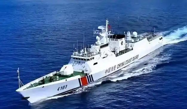 东沙这个地方，最近又被推上了风口浪尖。

台湾所谓“海巡署”一大早发通报，说大陆