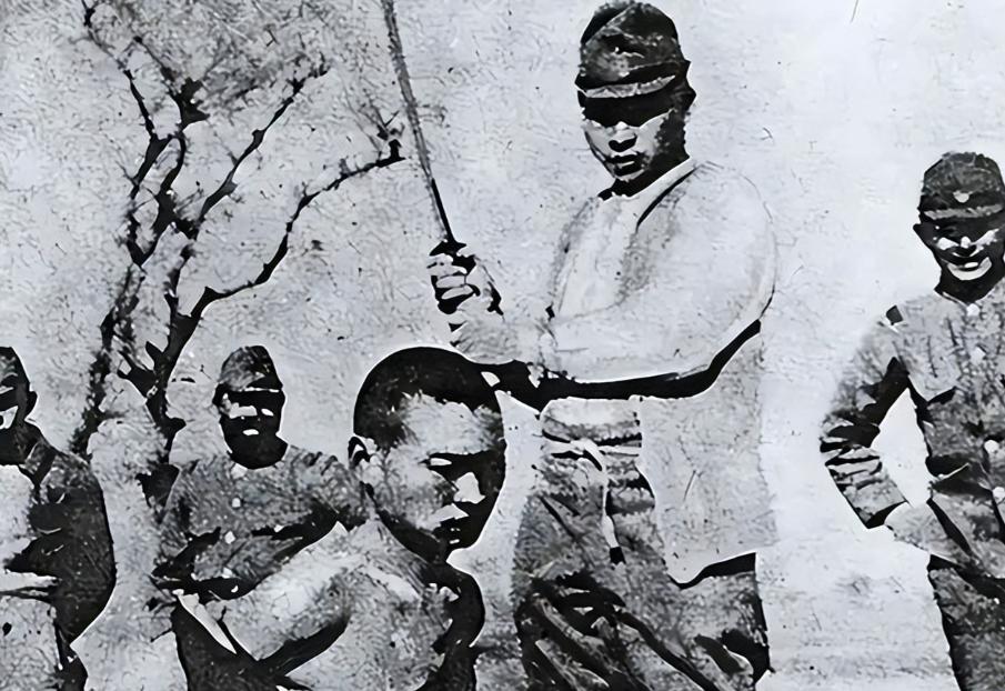 北京课堂上一名德国教授抛出直击人心的问题，全场瞬间安静。1840年后有25个国家