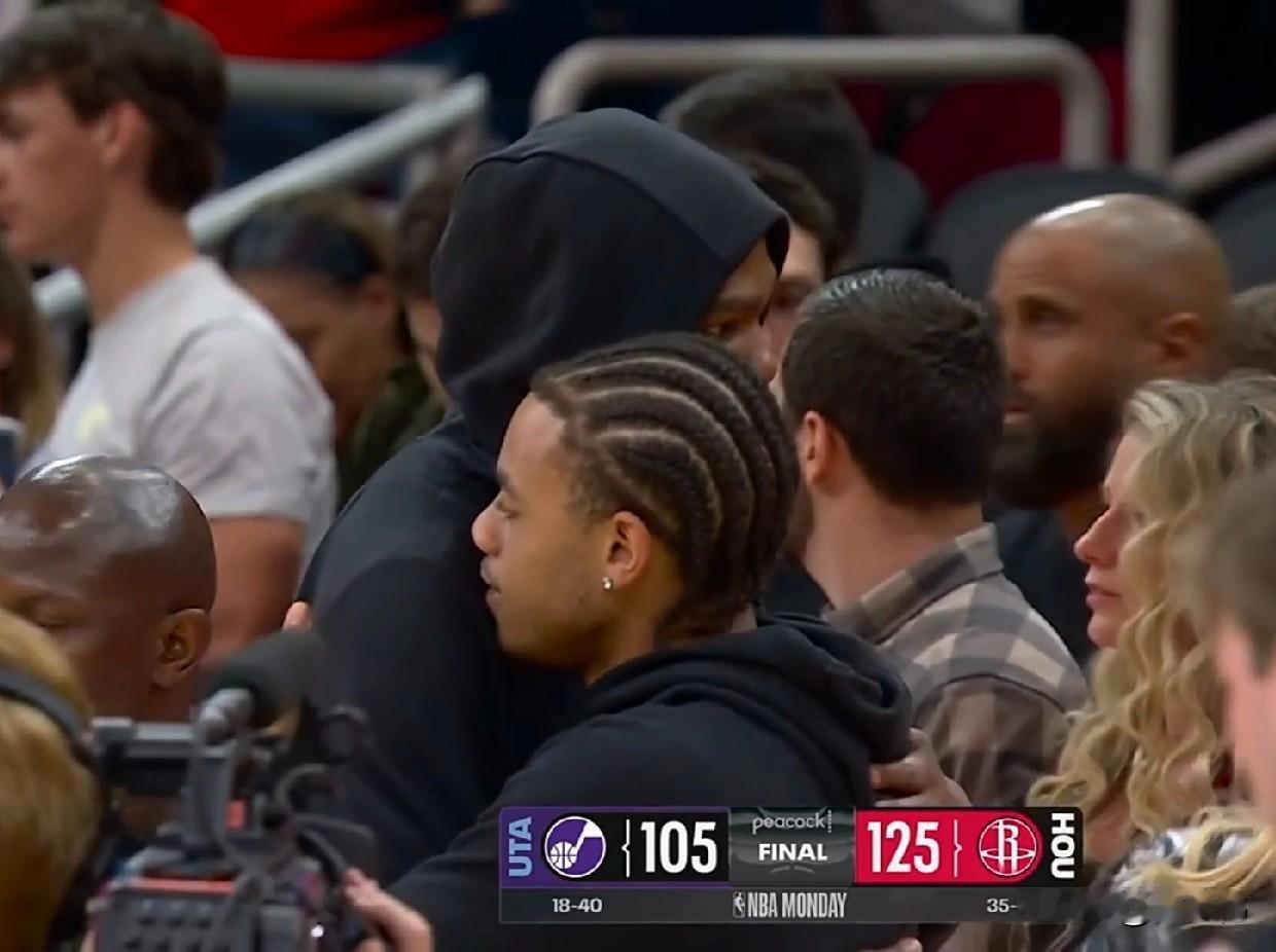 得到后辈的绝对肯定！基扬特乔治谈杜兰特：

“KD是历史最强得分手。”

“但他