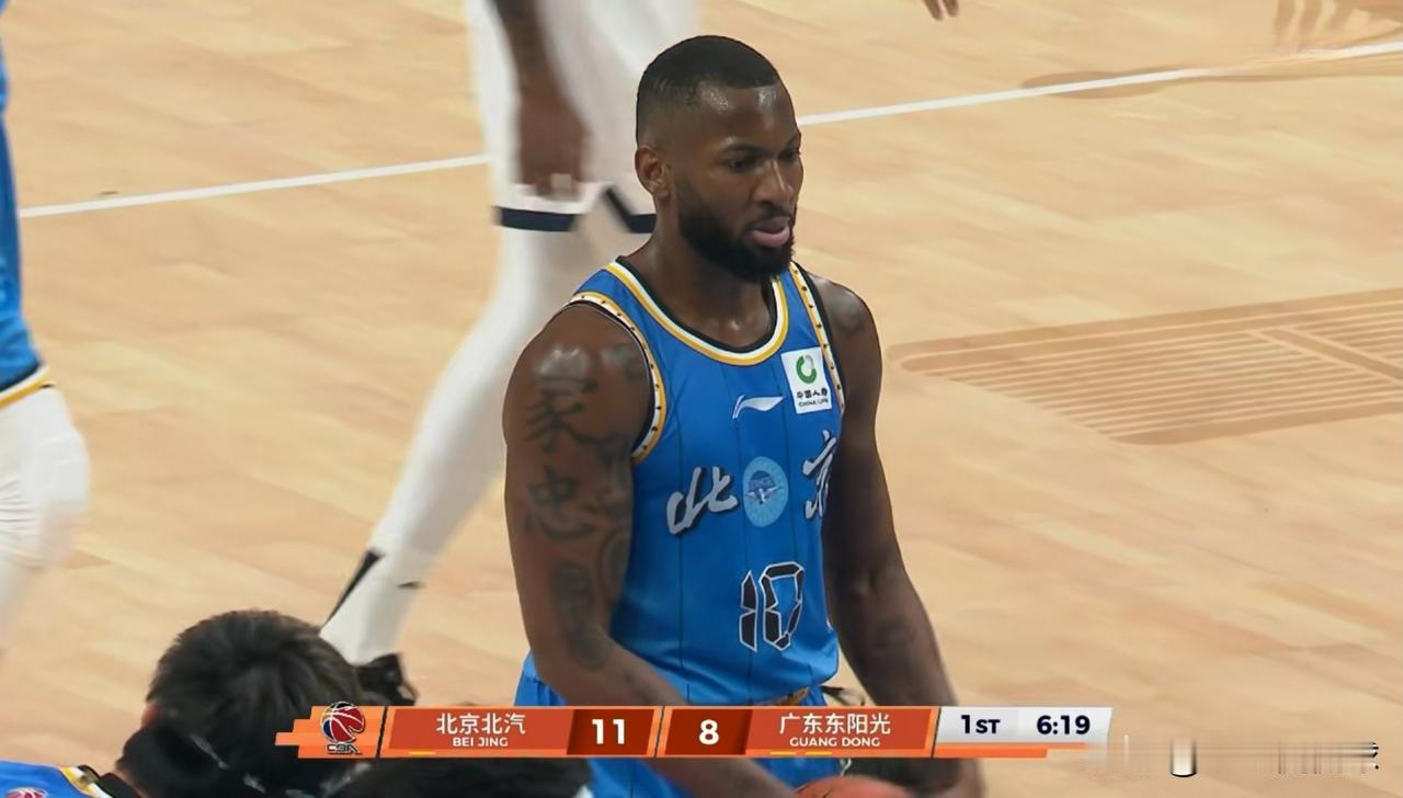 北京北汽大外援杰曼真是一把得分利器！今天北京北汽在主场以105：74击败广东东阳