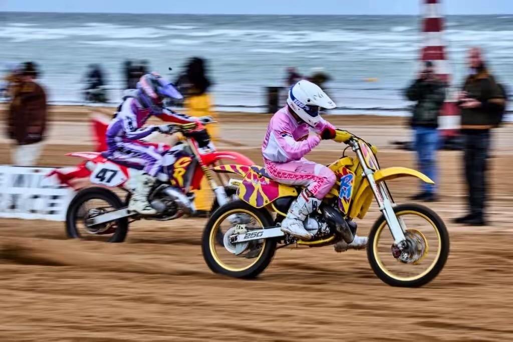 🏍️ 2026年5月山区摩旅5天真实总结：

❌ 黑榜：轻薄雨衣（灌风不保暖）