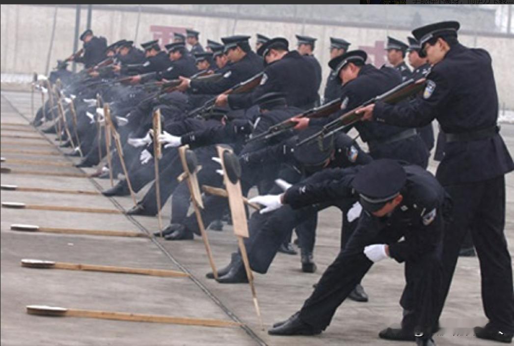 武警老兵现身说法，真实的死刑犯在被执行枪决之前大部分人都浑然不知，一直到站在刑场